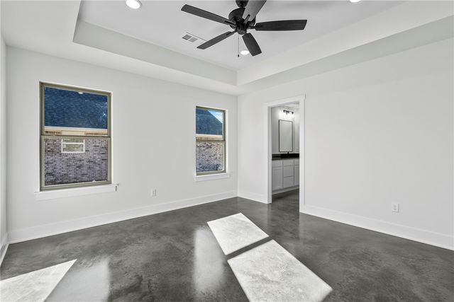 86 W Watson Lane, Farmington, AR 72730