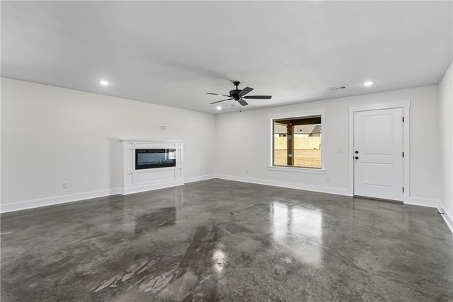 86 W Watson Lane, Farmington, AR 72730