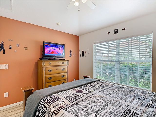 512 VIOLA DR, Davenport, FL 33837