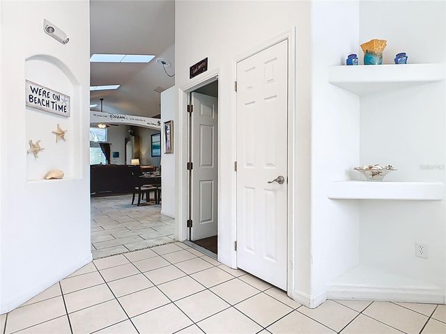 512 VIOLA DR, Davenport, FL 33837