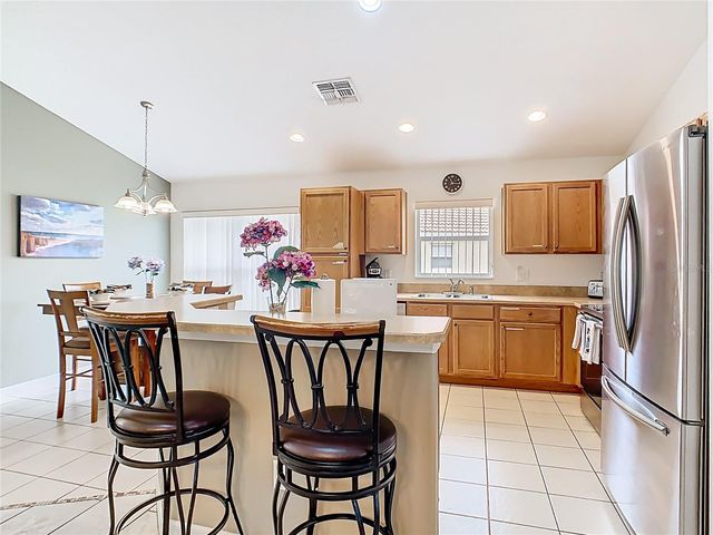 512 VIOLA DR, Davenport, FL 33837