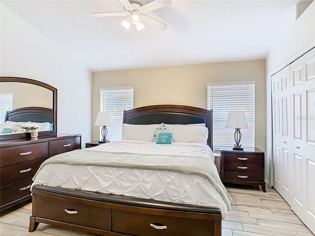 512 VIOLA DR, Davenport, FL 33837