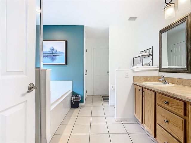 512 VIOLA DR, Davenport, FL 33837