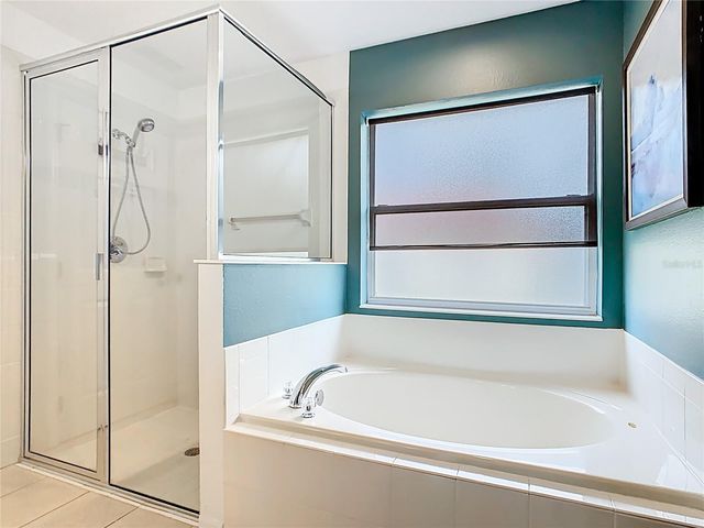 512 VIOLA DR, Davenport, FL 33837