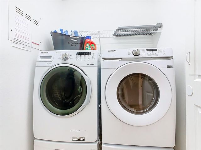 512 VIOLA DR, Davenport, FL 33837