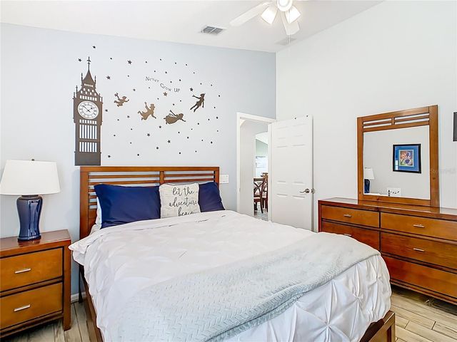 512 VIOLA DR, Davenport, FL 33837