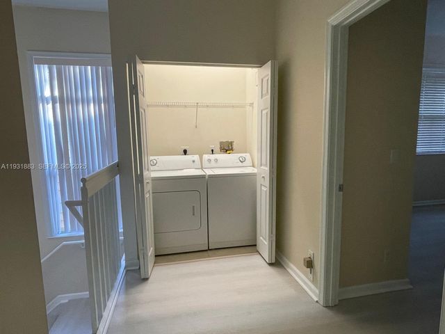 511 SW 18th Ave 1, Fort Lauderdale, FL 33312