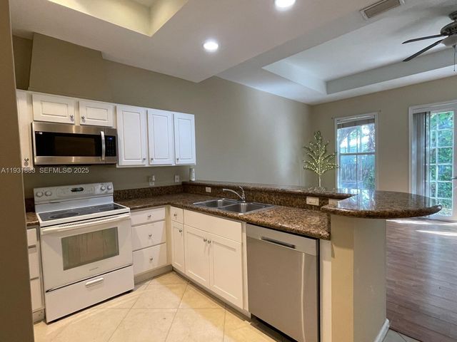 511 SW 18th Ave 1, Fort Lauderdale, FL 33312