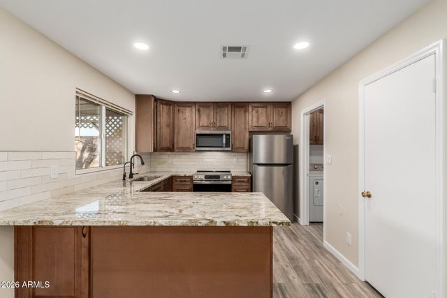 2215 W STRAFORD Drive, Chandler, AZ 85224