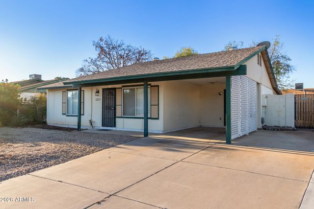 2215 W STRAFORD Drive, Chandler, AZ 85224