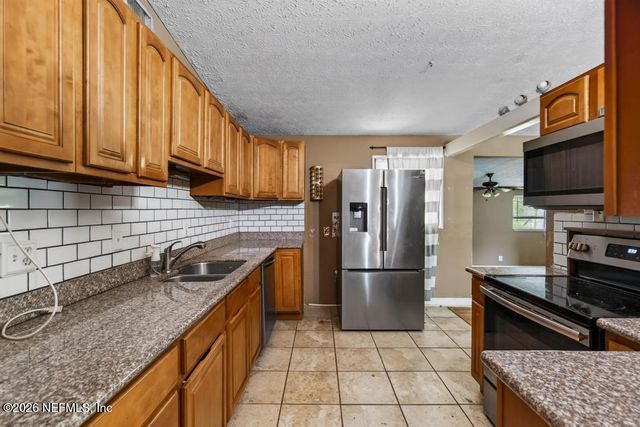 7020 N COTILLION Road N, Jacksonville, FL 32211