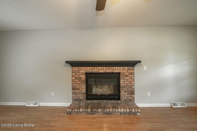 111 Brendenwood Ct, Elizabethtown, KY 42701