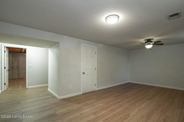 111 Brendenwood Ct, Elizabethtown, KY 42701