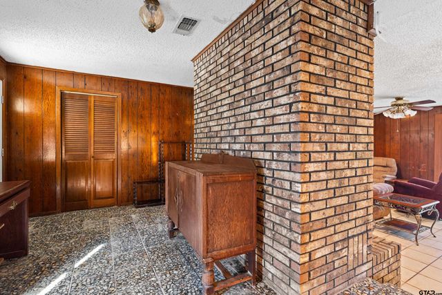 1749 CR 3225, Mount Pleasant, TX 75455