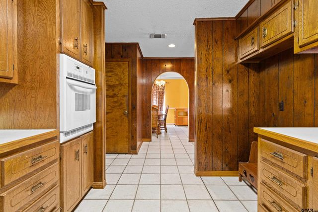 1749 CR 3225, Mount Pleasant, TX 75455