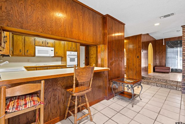 1749 CR 3225, Mount Pleasant, TX 75455