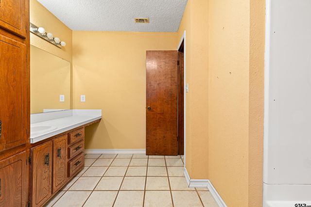 1749 CR 3225, Mount Pleasant, TX 75455