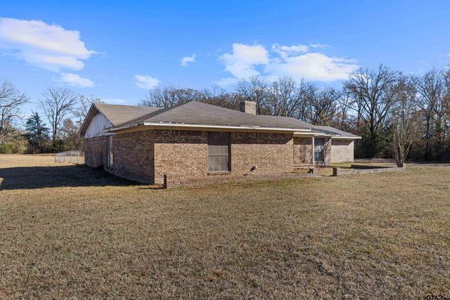 1749 CR 3225, Mount Pleasant, TX 75455