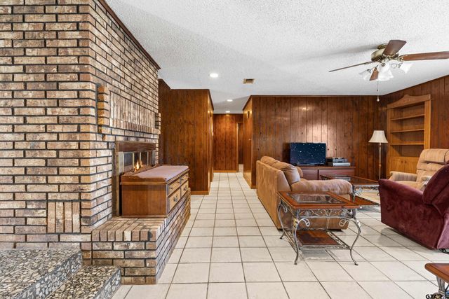 1749 CR 3225, Mount Pleasant, TX 75455