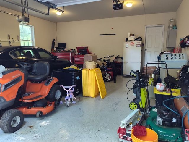 3 Cedar Ln Extension, Norwich, CT 06360