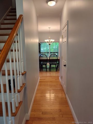 3 Cedar Ln Extension, Norwich, CT 06360