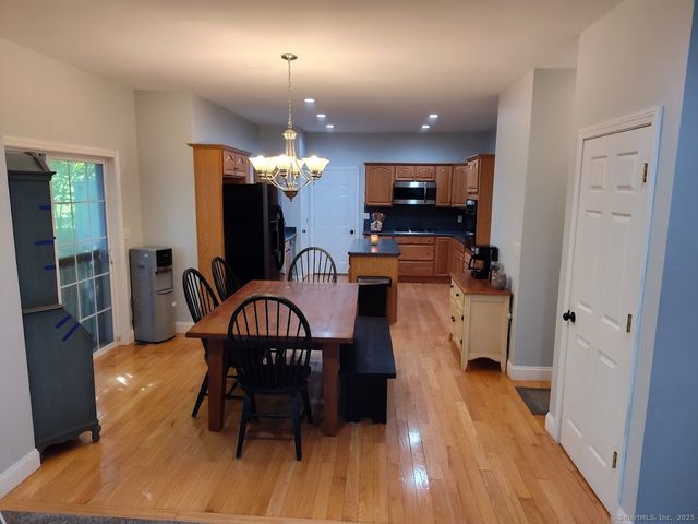 3 Cedar Ln Extension, Norwich, CT 06360