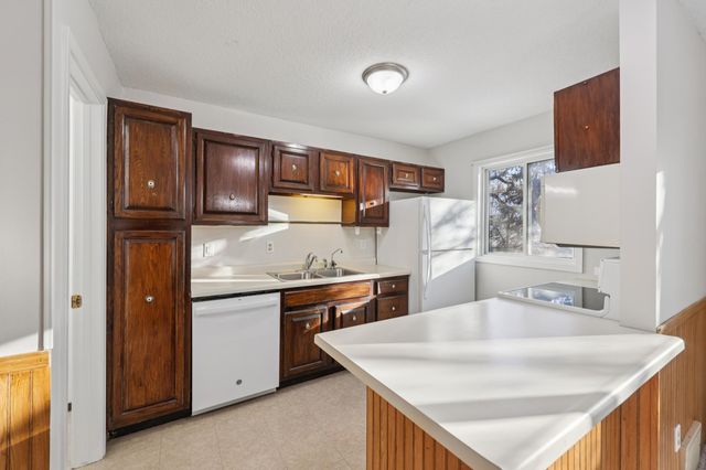 13621 Heather Hills Drive, Burnsville, MN 55337