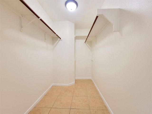 7400 Muffin DR, Austin, TX 78724