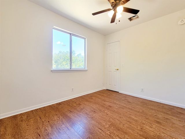 7400 Muffin DR, Austin, TX 78724