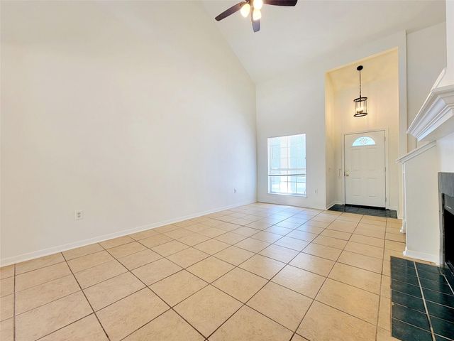 7400 Muffin DR, Austin, TX 78724