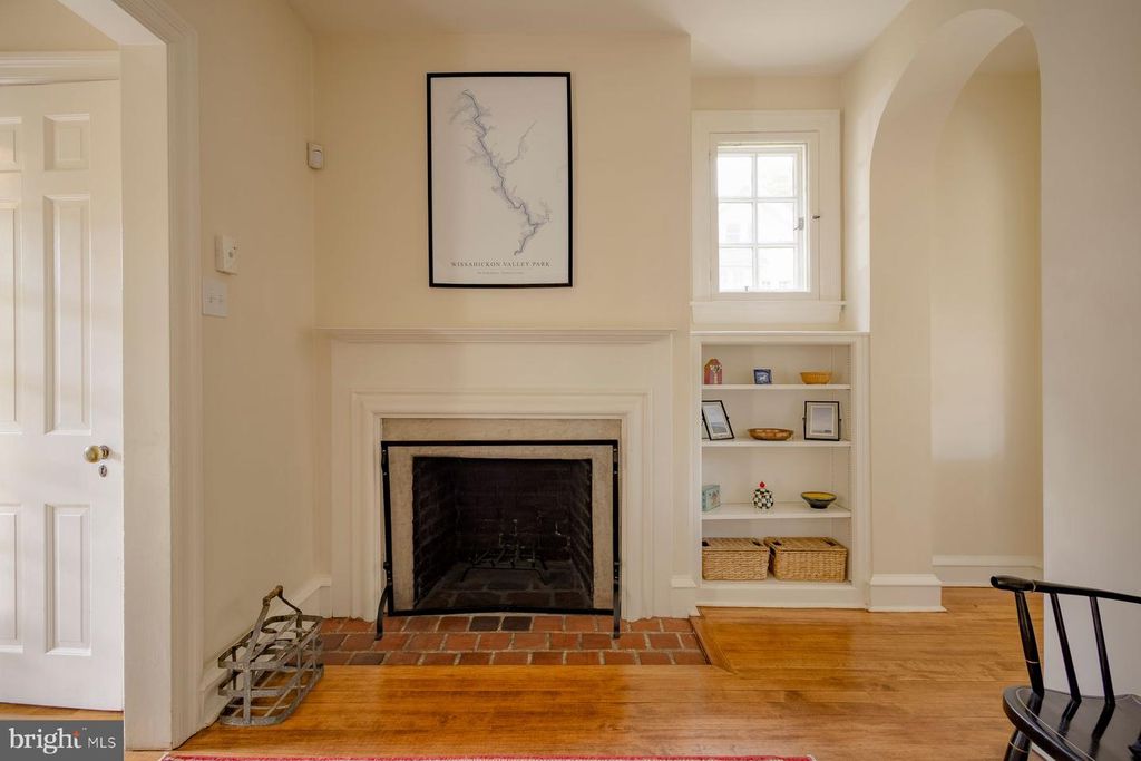 7907 CREFELD ST, PHILADELPHIA, PA 19118 — photo 4