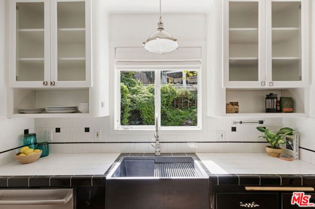 4900 Glenalbyn Drive, Los Angeles, CA 90065