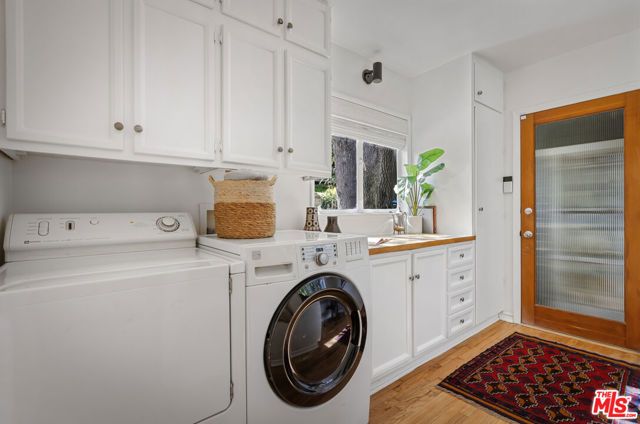 4900 Glenalbyn Drive, Los Angeles, CA 90065