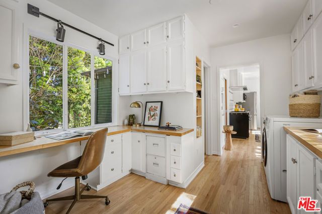 4900 Glenalbyn Drive, Los Angeles, CA 90065