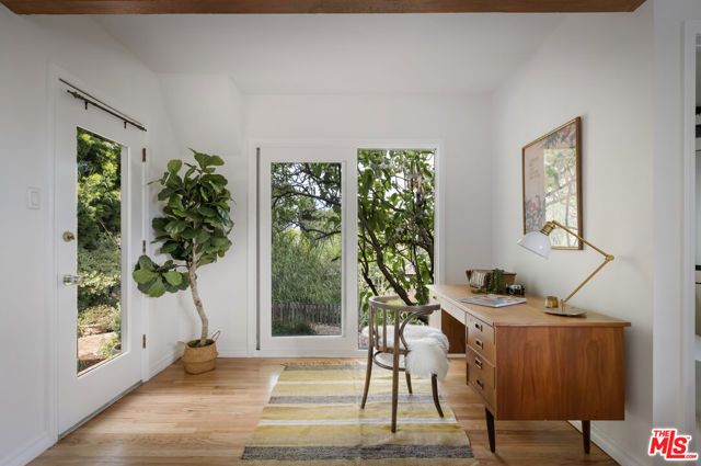 4900 Glenalbyn Drive, Los Angeles, CA 90065