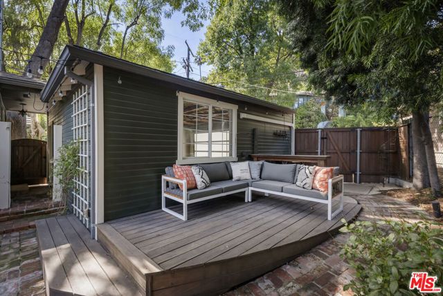 4900 Glenalbyn Drive, Los Angeles, CA 90065