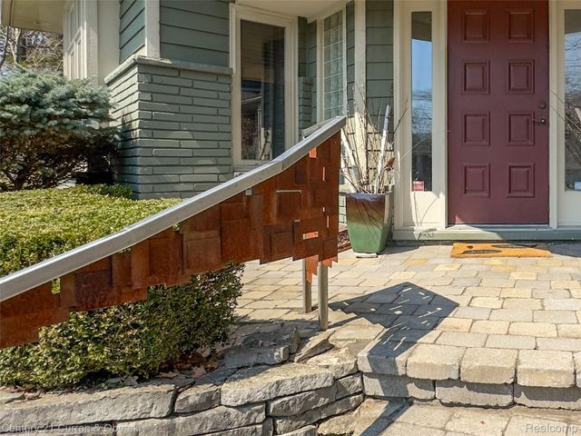 6130 Idlewyle Road, Bloomfield Hills, MI 48301