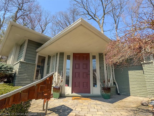 6130 Idlewyle Road, Bloomfield Hills, MI 48301