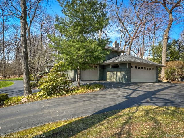 6130 Idlewyle Road, Bloomfield Hills, MI 48301