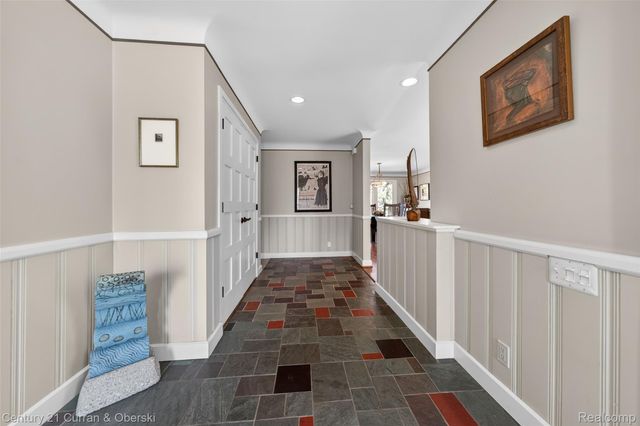 6130 Idlewyle Road, Bloomfield Hills, MI 48301