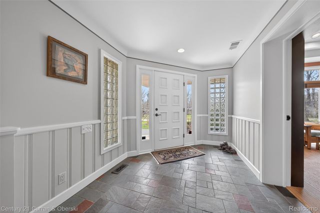 6130 Idlewyle Road, Bloomfield Hills, MI 48301