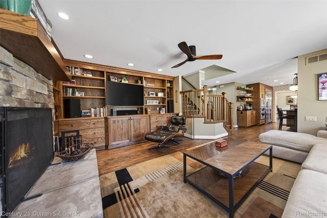 6130 Idlewyle Road, Bloomfield Hills, MI 48301