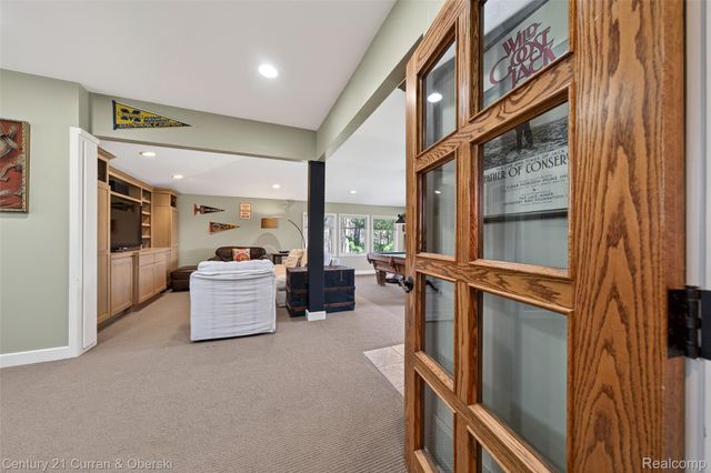 6130 Idlewyle Road, Bloomfield Hills, MI 48301