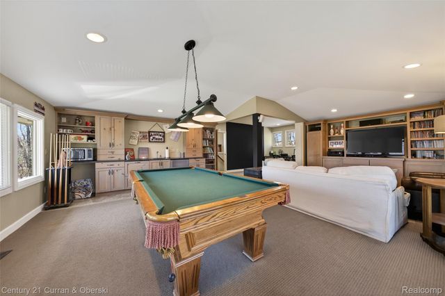 6130 Idlewyle Road, Bloomfield Hills, MI 48301