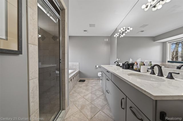 6130 Idlewyle Road, Bloomfield Hills, MI 48301