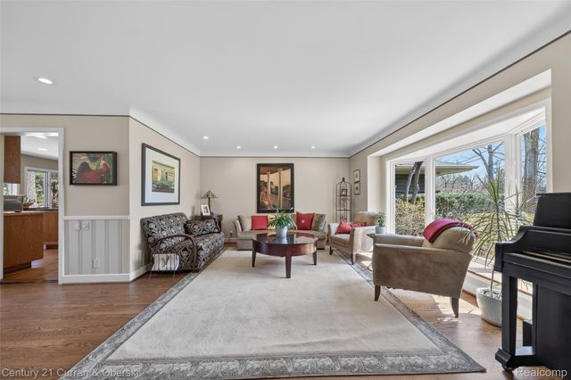 6130 Idlewyle Road, Bloomfield Hills, MI 48301