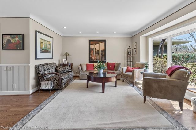 6130 Idlewyle Road, Bloomfield Hills, MI 48301