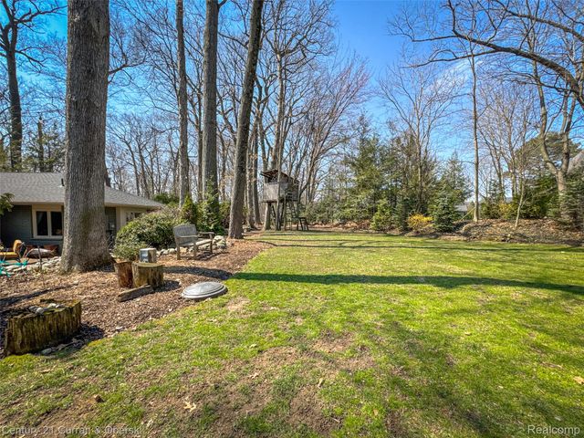 6130 Idlewyle Road, Bloomfield Hills, MI 48301