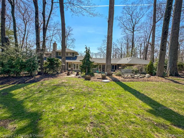 6130 Idlewyle Road, Bloomfield Hills, MI 48301