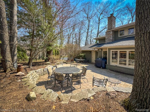 6130 Idlewyle Road, Bloomfield Hills, MI 48301